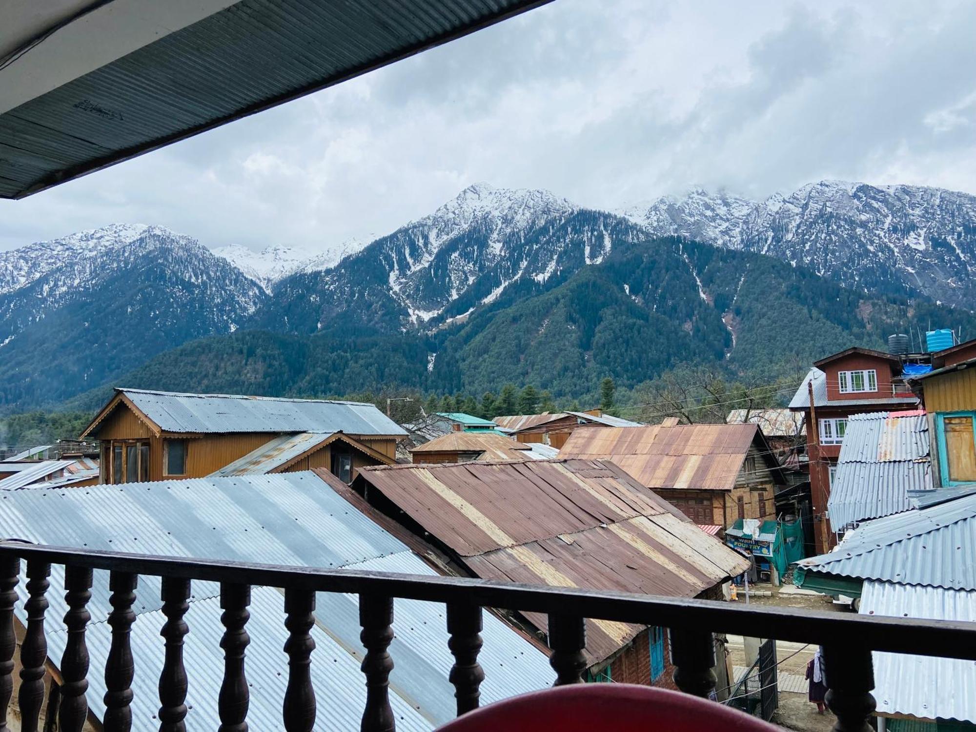 New Prince Cottage & Saibha Palace Pahalgam Bagian luar foto